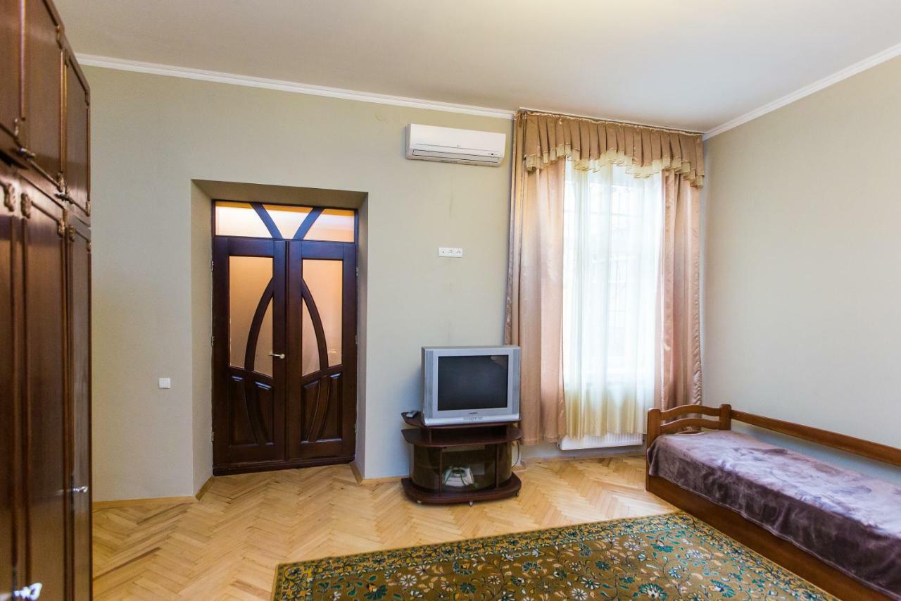 Apartments On Sholom Aleichem Та Ще Варіант Поруч Lviv Ngoại thất bức ảnh